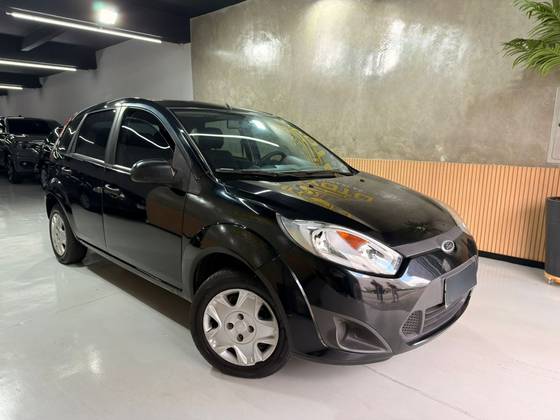 FORD FIESTA 1.6 ROCAM 8V FLEX 4P MANUAL FORD FIESTA 1.6 ROCAM 8V FLEX 4P MANUAL
